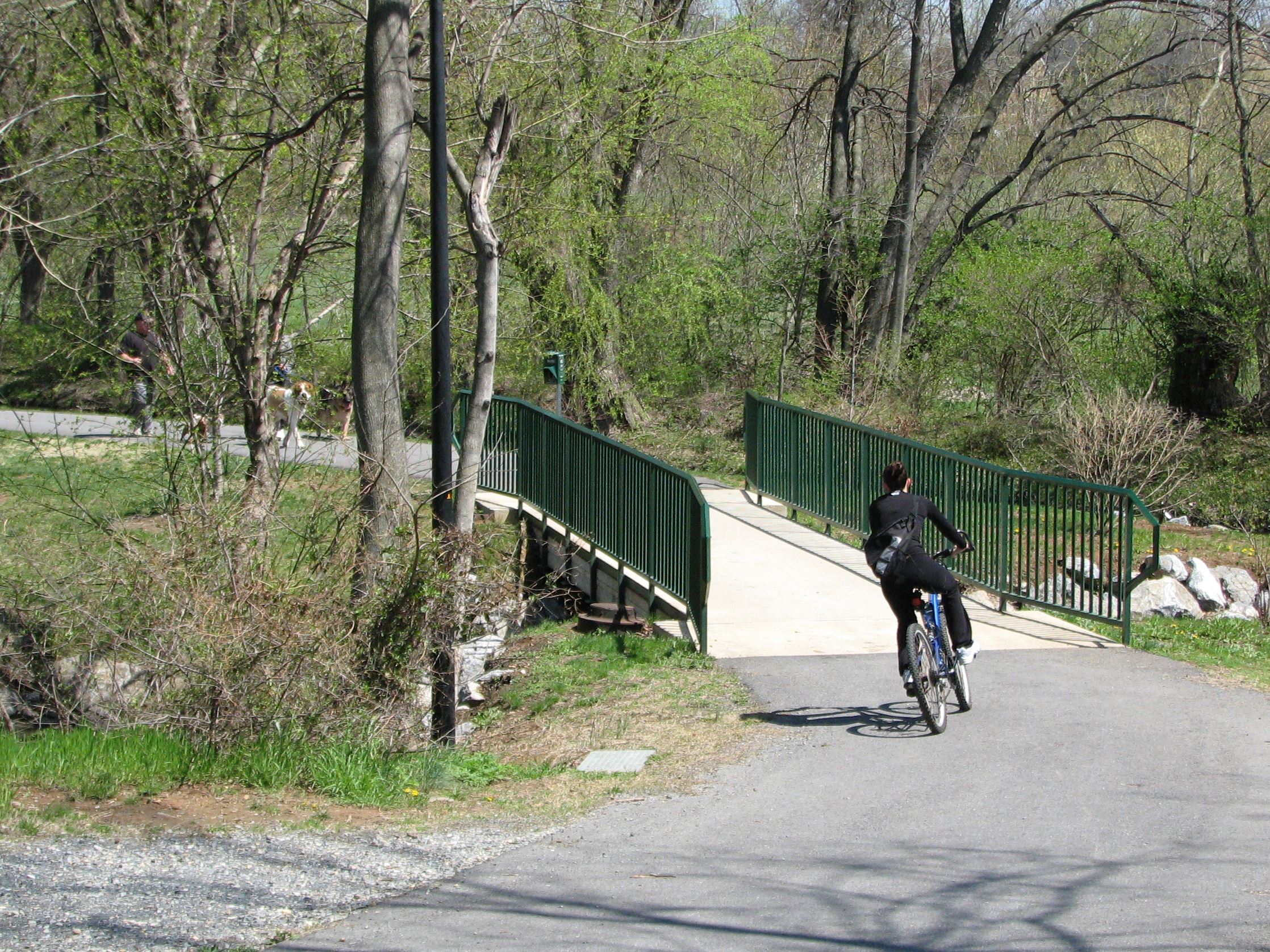 Biker on Pangborn Trail_Fairgrounds connector